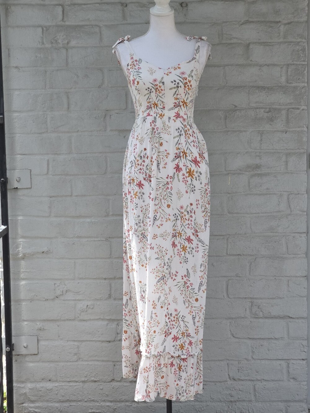 Rachel Zoe Floral Smocked V-Neck Crinkle Maxi Dress White Pink Boho Size 2